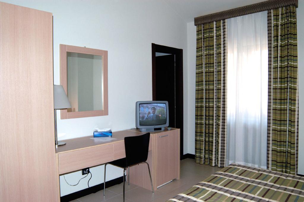 פייבה סנטו סטפנו Hotel Santo Stefano מראה חיצוני תמונה