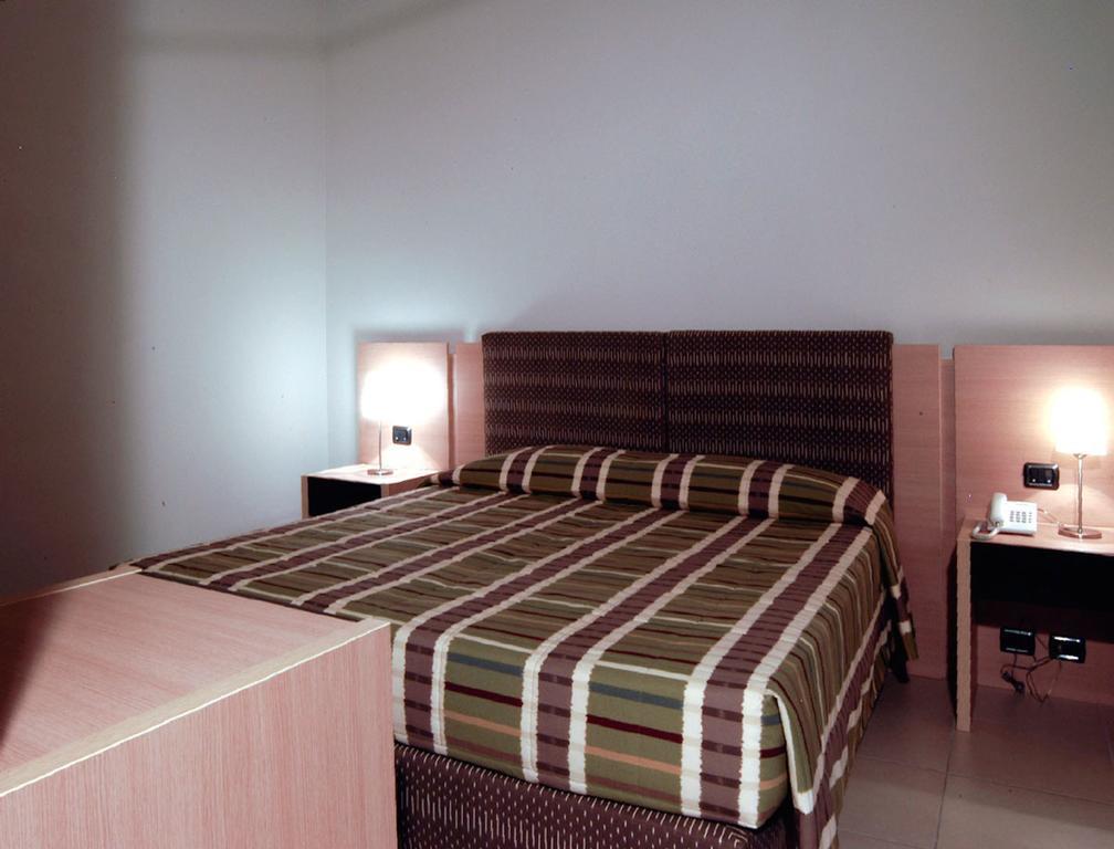 פייבה סנטו סטפנו Hotel Santo Stefano מראה חיצוני תמונה
