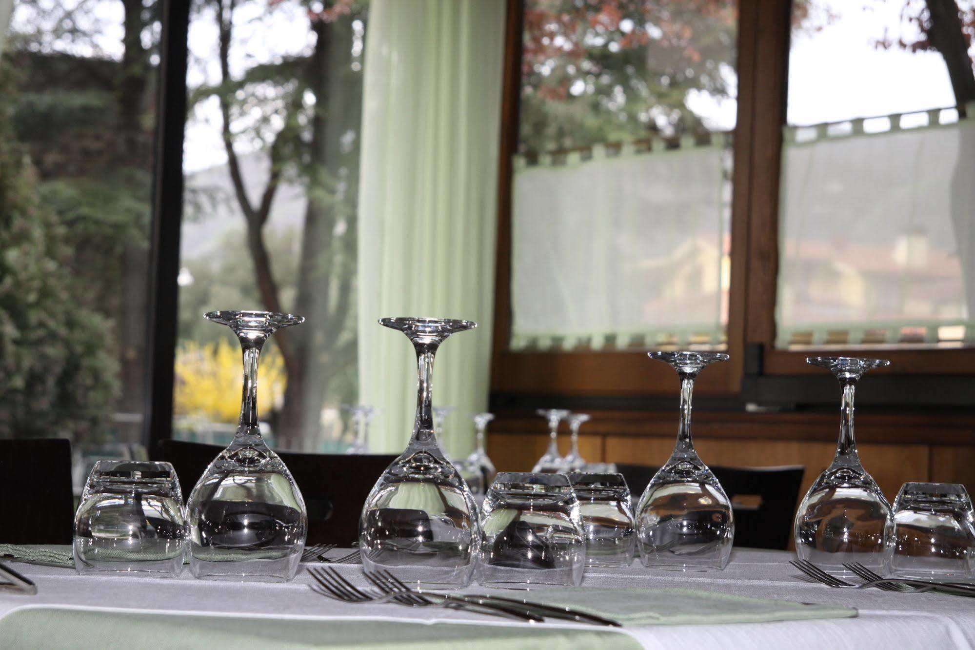 פייבה סנטו סטפנו Hotel Santo Stefano מראה חיצוני תמונה
