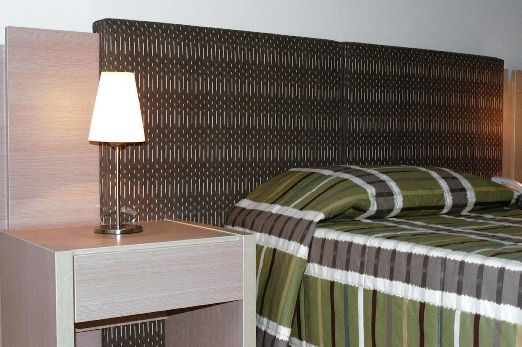 פייבה סנטו סטפנו Hotel Santo Stefano מראה חיצוני תמונה