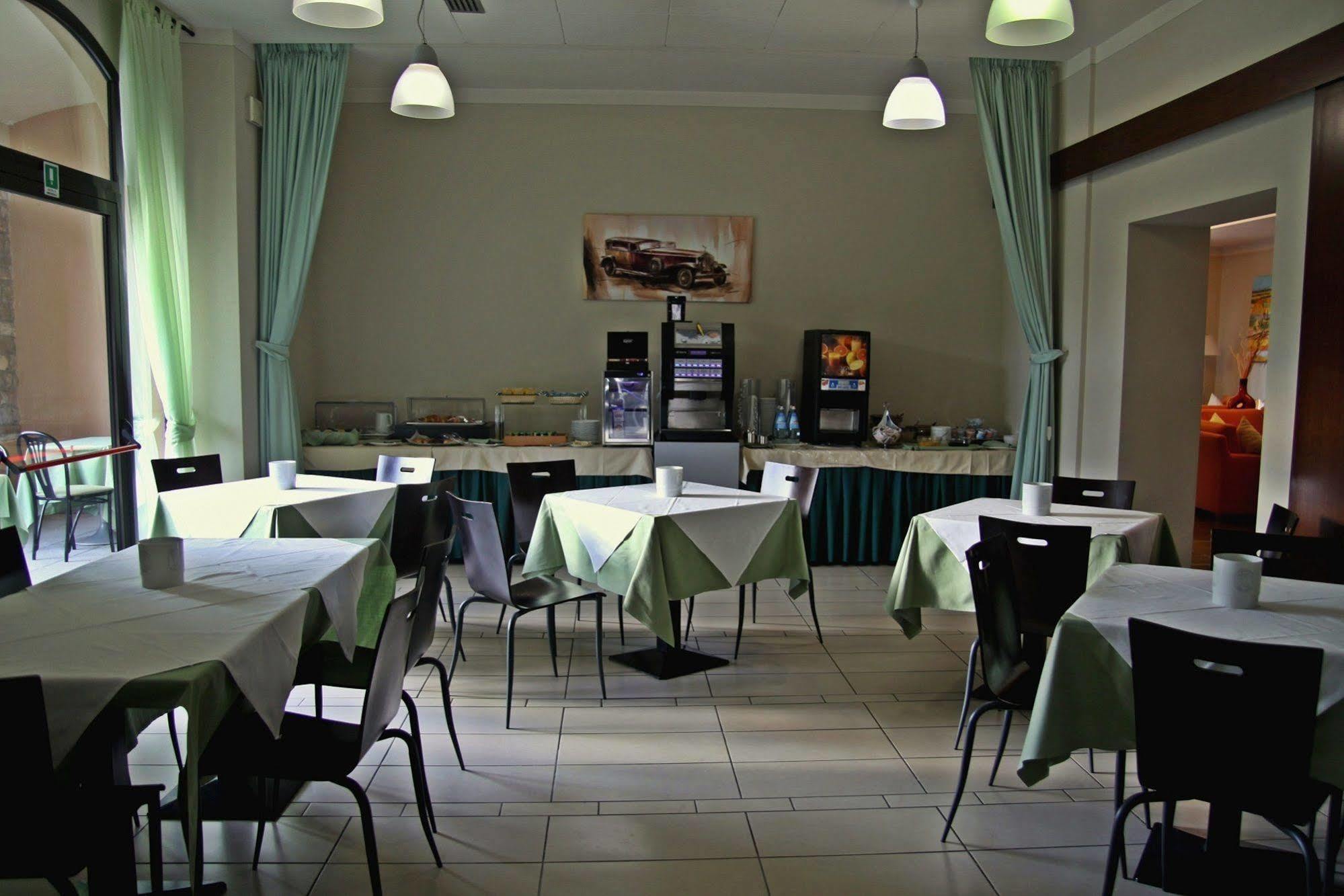 פייבה סנטו סטפנו Hotel Santo Stefano מראה חיצוני תמונה